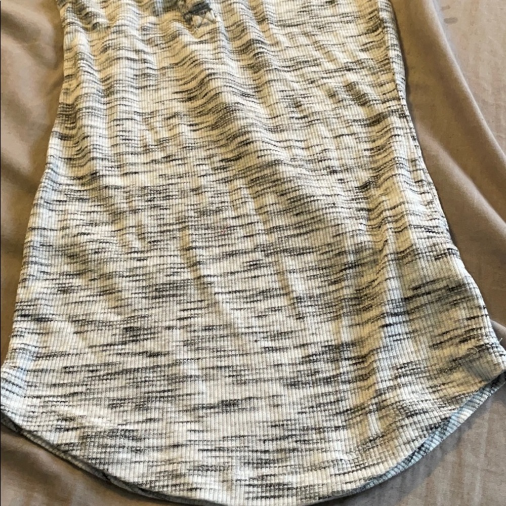 shirt - Picture 2 of 2